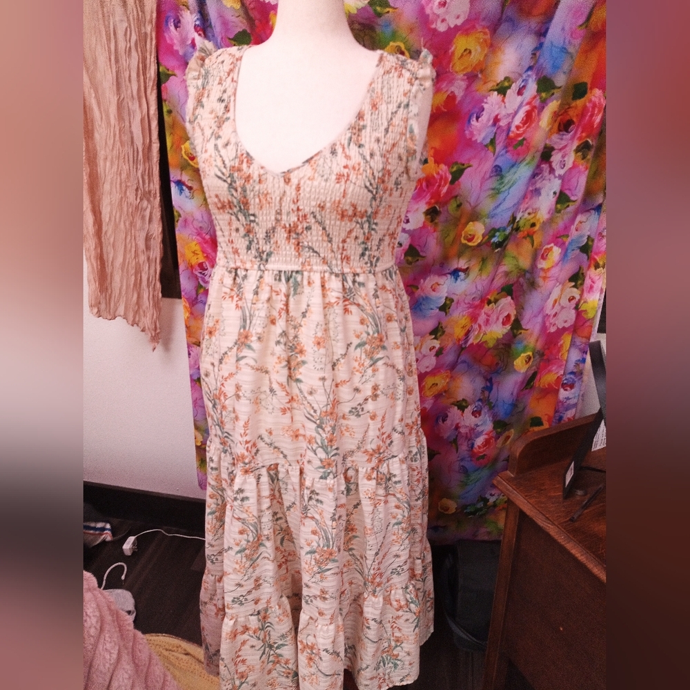 Floral V-Neck Maxi Dress